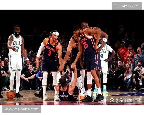 步行者主场迎战尼克斯巅峰对决双方鏖战展现东部劲旅风采