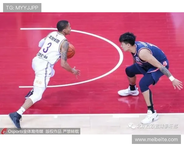 深入分析南京羽毛球队包夹战术的优势与应用策略 深入分析南京羽毛球队包夹战术的优势与应用策略