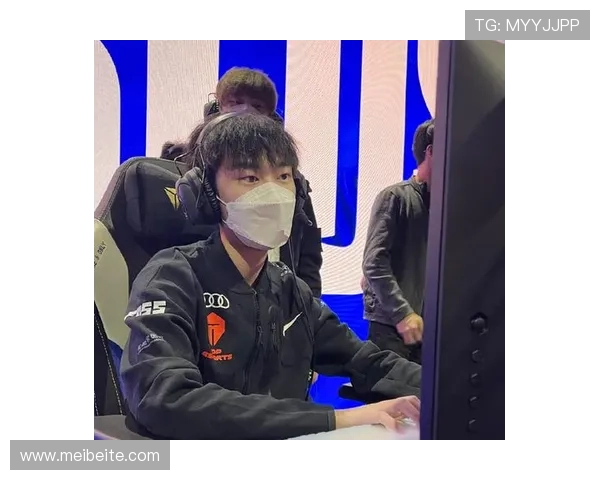 LGD与FNC激战正酣一血争夺战引发全场热议 LGD与FNC激战正酣一血争夺战引发全场热议