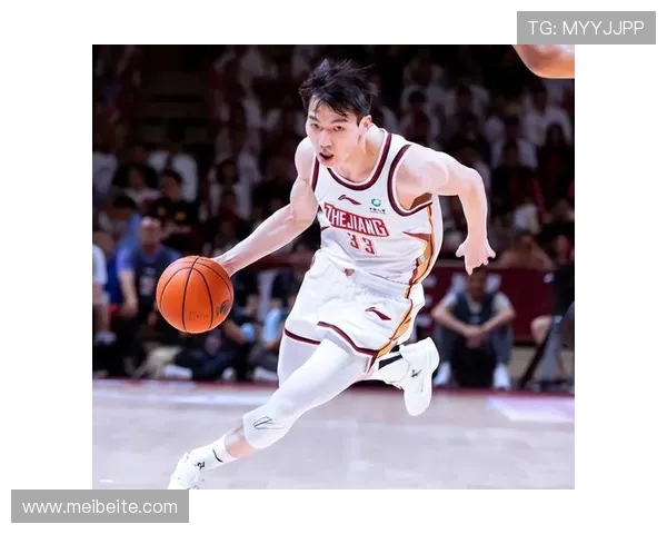 吴前：从篮球场上的拼搏到生活中的坚持与成长之路